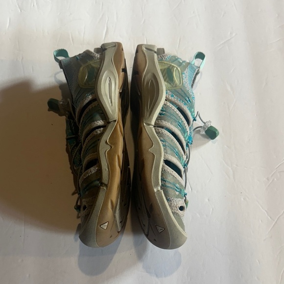 Keen cushion arch Teal Gray and green tones Hiking Sandals w bungee cord pull - Picture 5 of 8